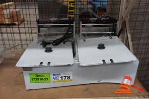 178 · 1 X DOUBLE BENCH TOP DEEP FRYER, 2 BASKET, WITH TEMPERATURE CONTROLS, UNTESTED, DENT IN CORNER