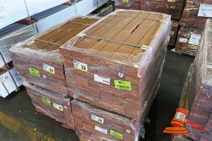 32 · PACK OF JARRAH DECKING 86 x 19 x 900mm, FEATURE, 108 LM, PACK# 3200286891, TRANSPORT DIMS - L 900 x H 450 x W 500.