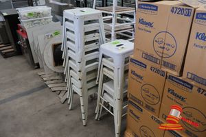 26 · APPROX 20 X METAL STOOLS, WHITE PAINTED FINISH, 6 WITH WOODEN SEATS, STACKABLE (SOME RUST / PAINT WEAR)