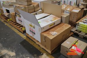 3 X Donaldson P115070, Air Filters, 1 X Cat Service Kit Which Includes, Fuel Filters, Coolant Filters And Other Various Parts, All For Machine Pi-Md6420-2000hr, On A Pallet (S44#7201571, Dr#1589)