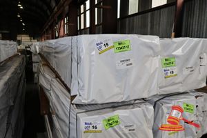 15 · JARRAH SKIP DRESSED, FEATURE, 100mm x 25mm, 405LM, TRANSPORT DIMS L5.7 x W500mm x D430mm, APPROX WEIGHT 800/900KG, RANDOM LENGTHS (PACK# 320029825)