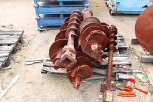 26 · PALLET OF ASSORTED AUGERS ATTACHMENTS, VARIOUS SIZES (UNKNOWN MAKES)