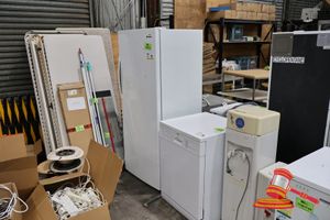 77 · 1 X WESTINGHOUSE 430L REFRIGERATOR, MODEL: WRM4300WB-R, SN:22527225, UNTESTED (SOME MARKS)
