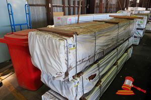 68 · PACK OF JARRAH, OVERLAY FEATURE, 130mm x 013mm, PACK SIZE L2900 x W530 x H400mm (PACK# 320017717)