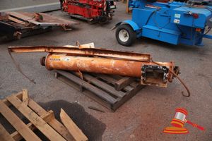 1 X INCLINE AUGER SCREW CONVEYOR, HYDRAULIC DRIVE, ON PALLET (SOME MARKS, REF-MTU)
