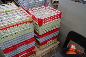 12 · 4 X DISHWASHER RACK WITH APPROX 100 X WINE GLASSES, (USED)