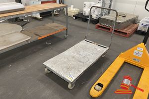 171 · METAL FLAT BED TROLLEY. APPROX 640 X 1300MM