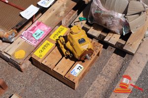 1 X Cat Hydraulic Pump, Cat P/N:437-014602, Sn:36464901, Fd:21w07, Rotation: Ccw, Approx; 270mm D X 200mm W X 160mm H, (On A Pallet)(B1268170)