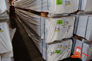 78 · PACK OF JARRAH SKIP DRESSED, FEATURE, 100mm x 25mm, PACK SIZE L5.7MT x W500mm x H450mm =900kg, 405LM (PACK# 320028044)