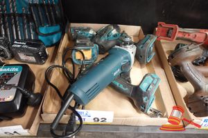 Makita Cordless Power Tools Comprising Impact Driver Dtd171 Sn 98556, Drill Driver Df001d, Hammer Drill Hp001g, Impact Wrench Dtw701, And Angle Grinder Unknown Brand Model 6-100 (All Untested, Used Condition, Some Marks And Wear)