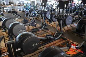 1 X Pulse Fitness Elliptical Cross Trainer, Model: 280g-F, Sn:280g-F06524, Untested, Some Marks, 570mm W X 2m L X 1.6m H, On A Pallet