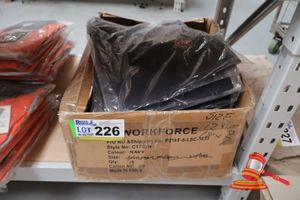 226 · BOX OF WOMENS NAVY WORK PANTS, SIZE: 18