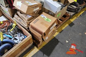 221 · 3 X GE FANCY PM503K AND PM500 POWER SUPPLY BOXES,