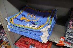 165 · BUNDLE OF COLOURFUL CUSHION COVERS, 40 x 40cms