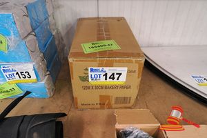 147 · BAKING PAPER (BOX OF 4)