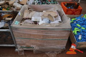 1 X Pallet Of Lifting And Rigging Equipment, Includes: Austlift Steelwire Rope Hoist, Model: Wll 3200 Kg, Austlift Universal Plate Clamp, Pylot Lifting Clamp, Model: Wll 1, Various Others (Poss Unused, Boxed)