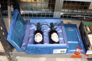 PRINCE CHARLES OF WALES & LADY DIANA SPENCER COMMEMORATIVE PORT IN CASE