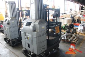 31 · JLG 20MLV VERTICAL MAN LIFT (GREY). 24V. SERIAL No 0130014082. MAX PLATFORM HEIGHT 5.9M. BATTERIES FLAT. HOURS N/A, WHEELS U/S. UNTESTED. CONDITION UNLNOWN