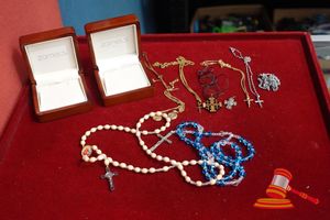 14 · BAG OF ASSORTED RELIGIOUS NECKLACES AND ROSARY BEADS. USED
