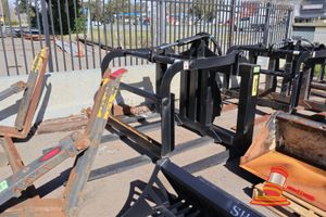 48 · 1 X KERFAB ATTACH+GO PIPE GRAB ATTACHMENT, MODEL: PG50, RATED CAPACITY 5000KG, WEIGHT 1032KG, SERIAL: W801312, SUIT FORKLIFT (SOME MARKS)