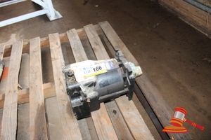 166 · SANDVIK HYDRAULIC MOTOR TO SUIT TRUCK CEMENT MIXER