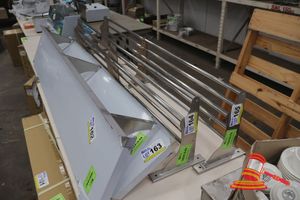 164 · S.S WALL SHELF TUBE STYLE 1800