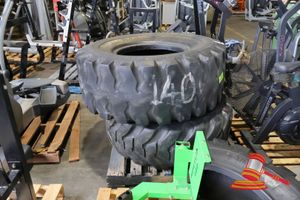 1 X Bridgestone V-Lug 2 Tyres, 20.5-25, Tubeless, 1 X 17.5-25