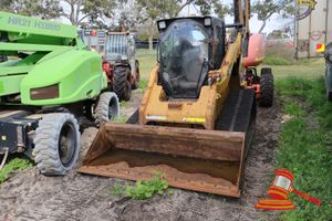 Caterpillar 289C2 Track Loader Yellow, Reg #: Unlicensed ODO: 3565 hrs Showing on Clock VIN: CAT0289CVRT000758 Features: Enclosed Cab, Bucket, Isolator switch *Key # 171 (WP#4906) Condition: Surface Rust Evident Panel: GOOD, Paint: FAIR, Glass: FAIR, Tyres: Dash: Upholstery: FAIR, Floor: FAIR Overall Condition: GOOD