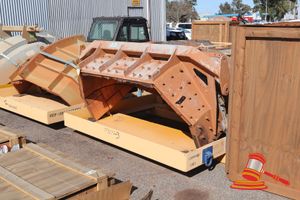 Crusher Wear Part Assembly - Deflector Plate, (Used, Wear Visible)
