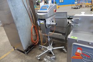 16 · 2021 LOMA SYSTEMS 1Q4, TUNNEL METAL DETECTOR MOBILE STAINLESS STEEL, COLOUR TOUCHSCREEN, (PLUG) (MARKED ON MACHINE BROKEN 240V LED OR DISPLAY PCB) APPROX 900 x H1500mm (UNTESTED)
