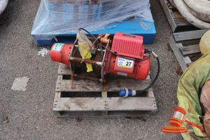 1 X Comeup Electric Winch, Single Phase Winch Motor, 2.5hp, 240v, Sn:Ks25020205, Untested ( Some Rust )