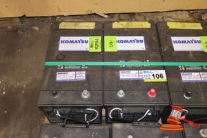 2x Komatsu Lead Acid Batteries, No:58d0601190, 1425 Cca, 440 Vc, Untested ( S44#Ritm0767058,Dr#1441 )