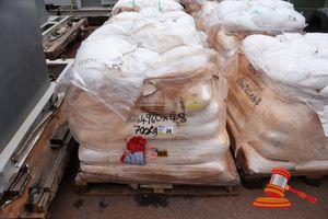 APPROX 40 X WATER TREATMENT CHEMICALS, INCLUDES: BASF MAGNAFLOC 5250, BATCH NO: 29E21362A, MATERIAL, GROSS 12,634 PER BAG, ON PALLET