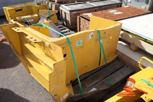 54 · 1 X KOMATSU LOWER FENDER, KOMATSU P/N:56D-54-12513, SUIT KOMATSU HM300-1, APPROX; 1.3M L X 720MM W X 470MM H, SOME MARKS/RUST, ON A PALLET