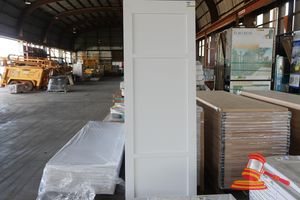 94 · 8 x 3 PANEL SHAKER PRE-PRIMED DOOR, SIZE 2340 x 820 x 35mm SOME DAMAGED