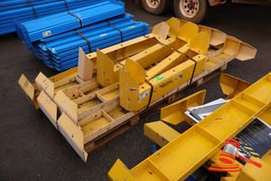 Pallet Safety Railing, Approx 4pcs 1100mm And 5pcs 2500mm