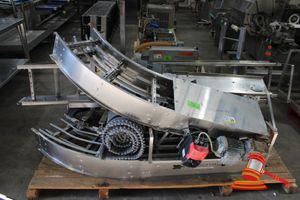 39 · LMP CONVEYOR, CURVED INCLINE CHAIN DRIVEN CONVEYOR SYSTEM COMPONENTS WITH SEW EURODRIVE GEARMOTOR. STAINLESS STEEL. SOME MARKS. (UNTESTED) AND 2021 VERPACKUNGSSYSTEME CONVEYOR SECTION. MODEL VC999. APPROX 1100 X 600MM (ON SEPARATE PALLET). (UNTESTED)