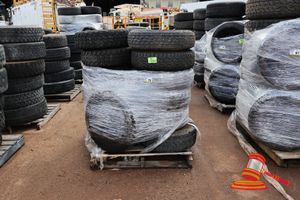 72 · APPROX 14 TYRES OF VARIOUS SIZES AND BRANDS, POSS INCLUDES RIMS, SOME INCLUDE; GOODRIDE LT235/85R16 AND BRIDGESTONE 225/95R16 C, ON A PALLET