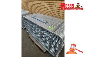 30 x 6' SHEEPS PANELS