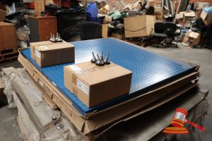441 · SCALES PLUS SCALE, MODEL: NSB-1515-3000, MAX WEIGHT: 3000kgs, 1.5 x 1.5m, WITH HEAD UNIT AND FEET (NEEDS CALIBRATING)