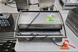 103 · 1 X ROBAND GRILL STATION, MODEL: GSA810R, SN:1113, 230V 2300W, UNTESTED (SOME MARKS), APPROX; 550MM W X 420MM D X 220MM H
