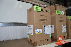 1 X SMEG COFFEE GRINDER, MODEL: CGF11PGAU, SN:420819, 220-240V 50-60HZ 150W (BOXED)