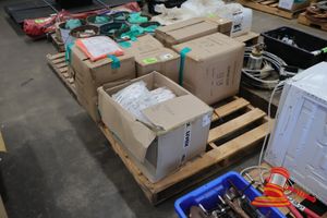 21 · 4 X BOXES DISPOSABLE PROTECTIVE COVERALLS, SUPER SUIT SMS TYPE 5/6 SIZE 2XL (ORANGE), 1 X BOX PROVEK TYPE 5/6 SIZE L-4XL, (BOXED, UNUSED)