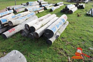 317 · BUNDLE OF 8 X JARRAH STRAINER POST LOGS, 2.2M LONG, 300 - 350mm DIAMETER