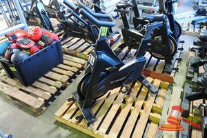 40 · SYNERGY SPIN BIKE, BLACK/GREY, (SOME MARKS / UNTESTED)