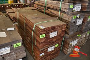 121 · JARRAH SKIP DRESSED, FEATURE, 95mm x 25mm, 189LM, RANDOM LENGTHS, QTY 0.473M3 (L1850 x W560 x D500 TRANSPORT SIZE ONLY APPROX) (PACK# 2460260)