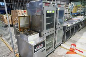 2 · HENNY PENNY HC-900 CDT 6 TRAY (DOUBLE STACKED) COMMERCIAL MOBILE FOOD HOLDING CABINET. INCLUDES 5 X TRAYS AND 3 x WIRE RACKS. 240V. APPROX 615 X 760 X H1860MM