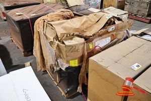 69 · CRATE C/O LIEBHERR SERVICE KIT 500HRS - 9800 ( B7646811 )