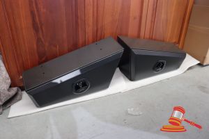 372 · PAIR OF TAPERED UNDER TRAY TOOL BOXES, 700mm R&L, ALUMINIUM MATTE BLACK