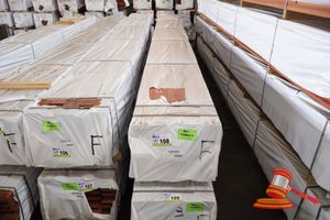 Pack Of Jarrah Skip Dressed, Feature, 100mm X 25mm, 1.015m3, Random Lengths, 406lm, Random Lengths (Transport Size L5.700 X W470mm X H470mm X 800/900kg Approx) (Pack# 320030011)